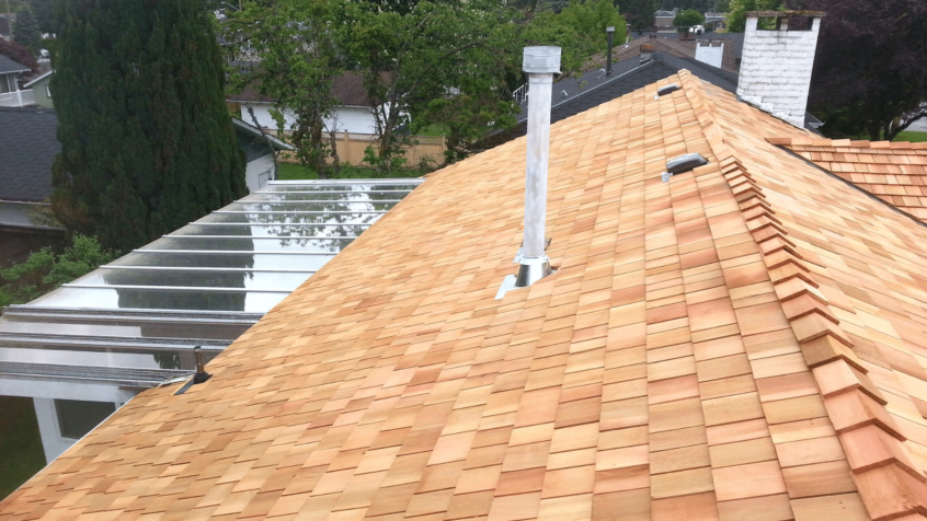 Image of cedar roof installed by Canuck Roofing